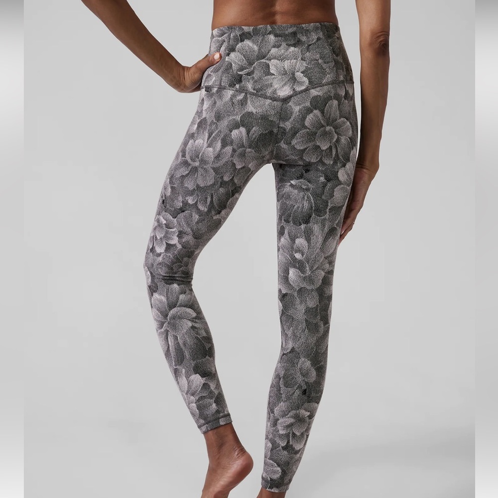 Worn once - ATHLETA Elation High-Rise 7/8 Tight - Picture 2 of 9